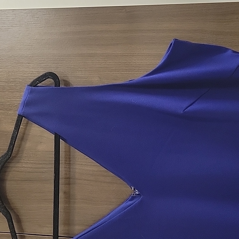 Vince Camuto Royal Blue V-Neck Ruffle-Hem Midi Dress - Picture 10 of 15